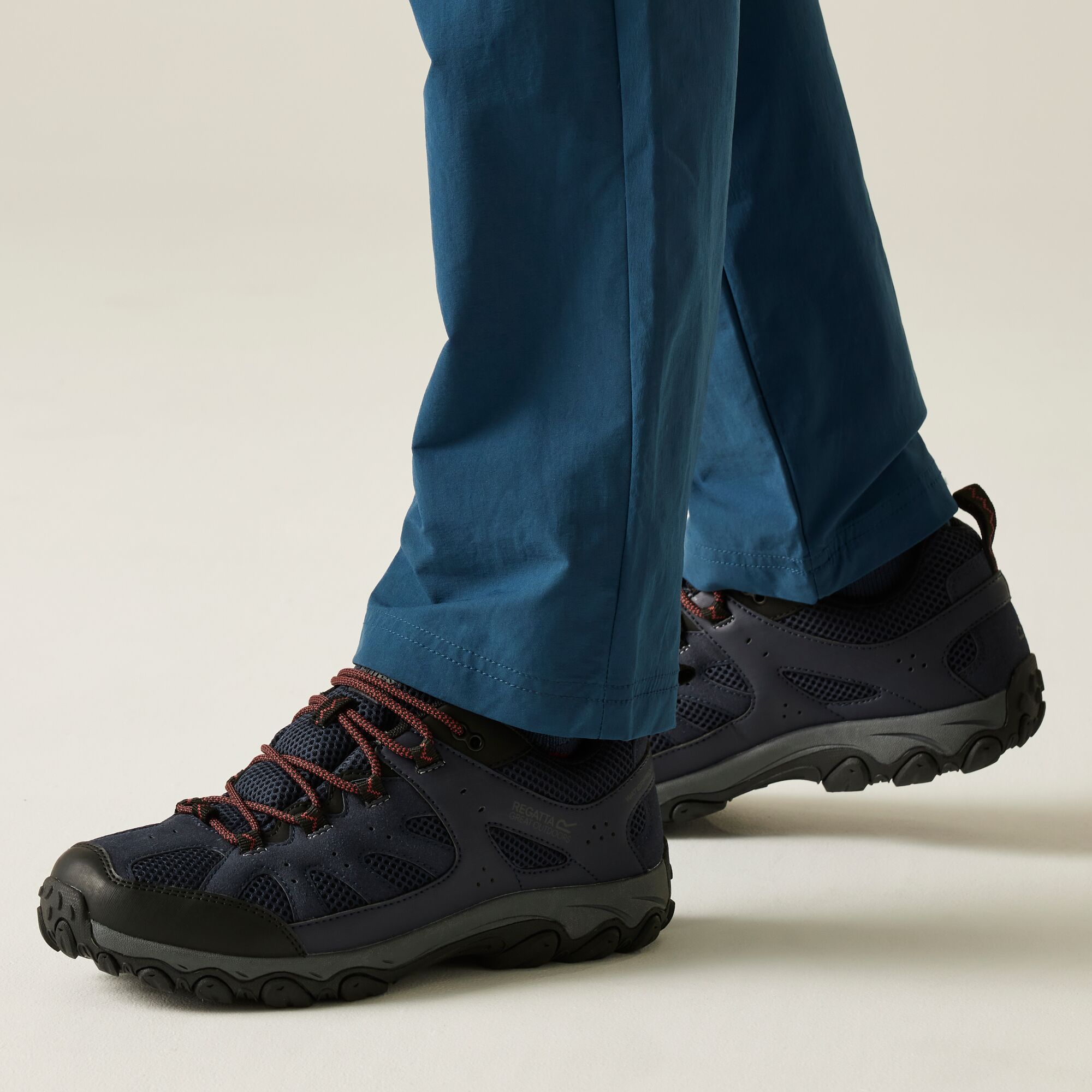 Мужская обувь Edgepoint IV Low Walking Shoes