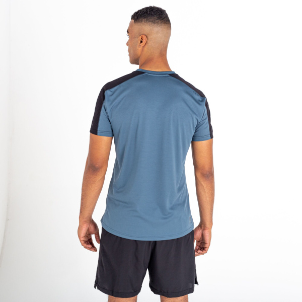 Men`s T-shirt Dare 2b Discernible Lightweight Workout Tee, EV9, M Men`s T-shirt Dare 2b Discernible Lightweight Workout Tee, EV9, M